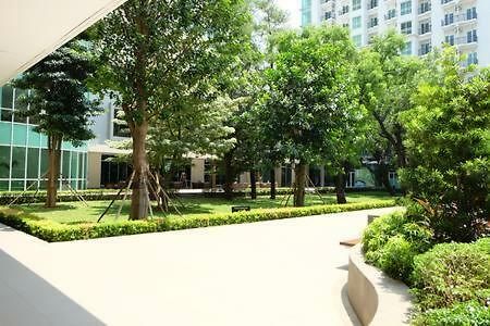 Premium One Bedroom At Woodland Park Residence Jakarta Exterior foto